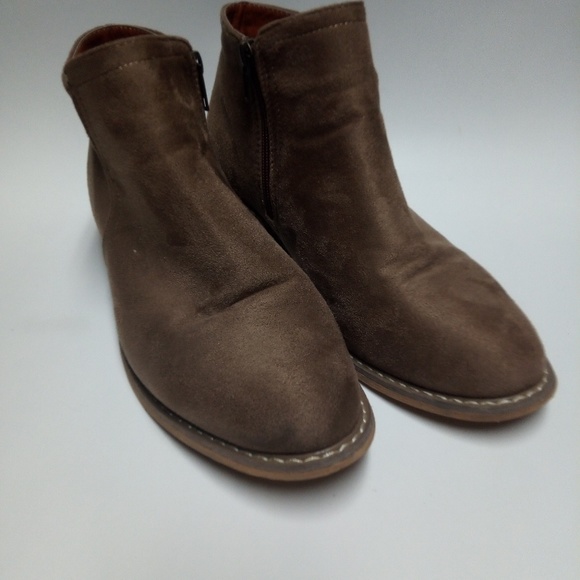 Seven7 Shoes - Seven7 women's suede boots sz 10